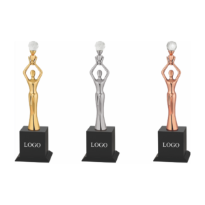 Crystal and metal trophies in Gurgaon